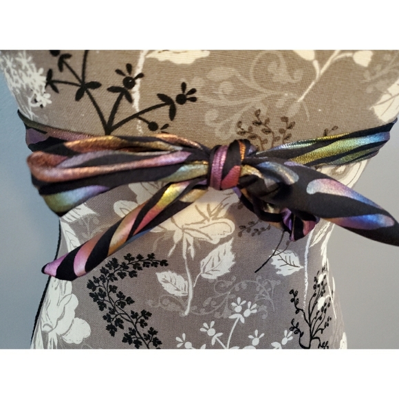 Victoria's Secret rainbow metallic zebra swim top - Picture 4 of 10